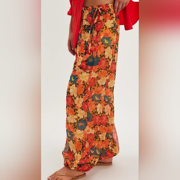 Free People Misty Printed Bubble Pant - Picture 2 of 10